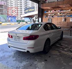 بی ئێم دەبڵیو سیریەس 5